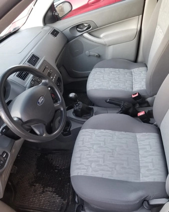 Ford Focus cena 5000 przebieg: 95000, rok produkcji 2005 z Rzeszów małe 37